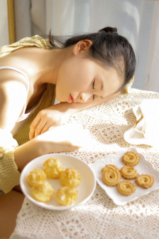 新任女教师剧场版详情介绍